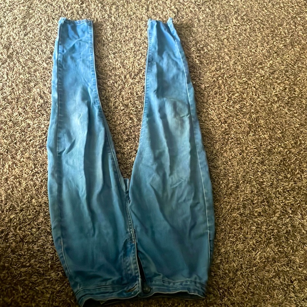 High-Waisted Jeans